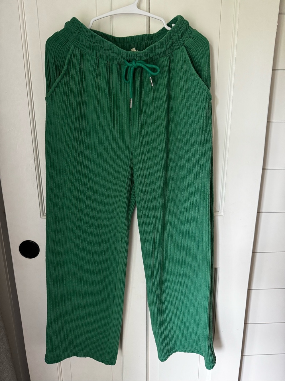 Relaxed Ribbed Wide-Leg Jumpsuit in Green - Picture 5 of 6